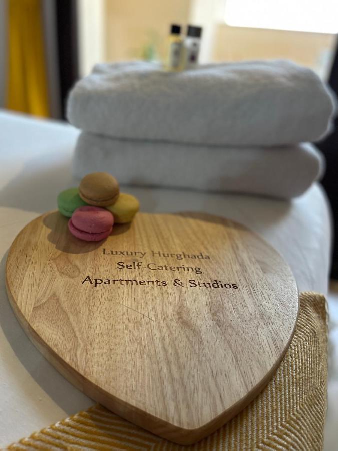 Luxury Self-catering & Studios, Al Dau Heights Apartament