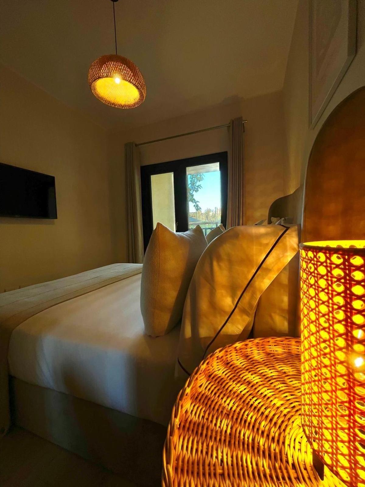 Luxury Self-catering & Studios, Al Dau Heights Apartament *